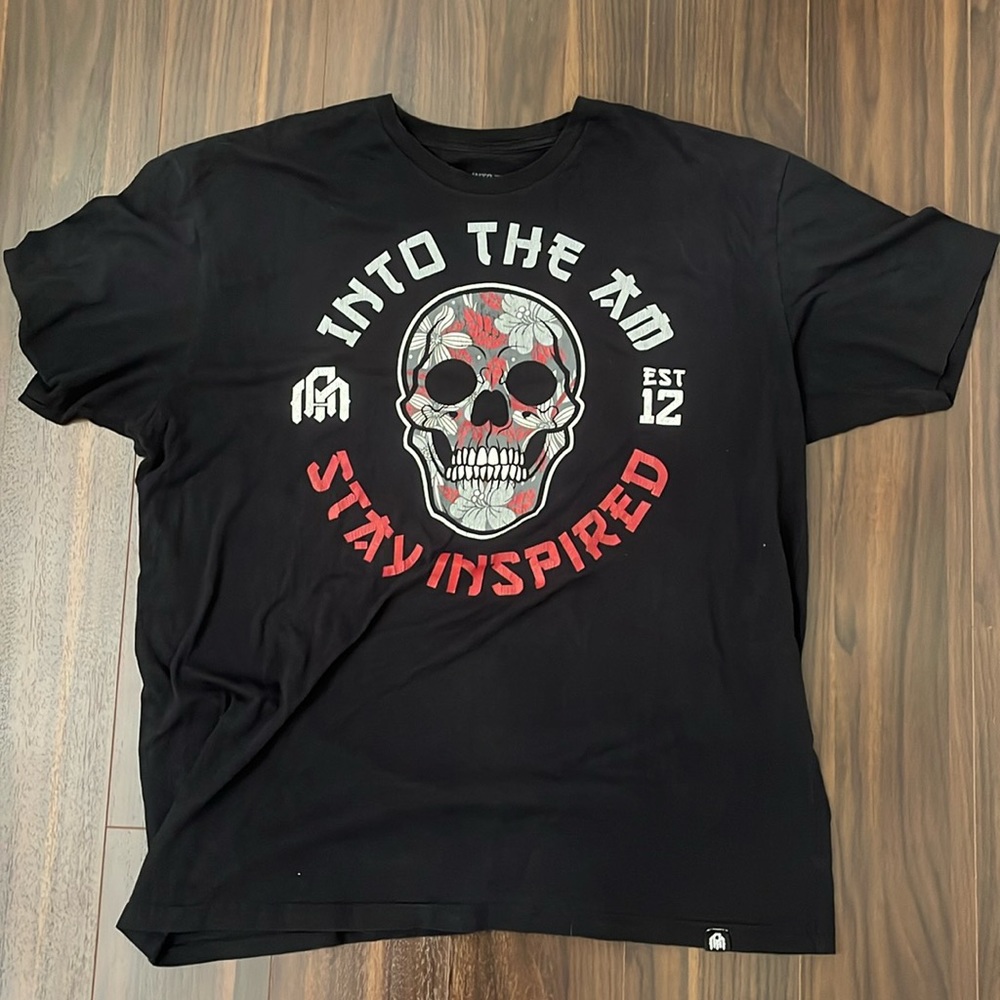 Graphic Skull Tee